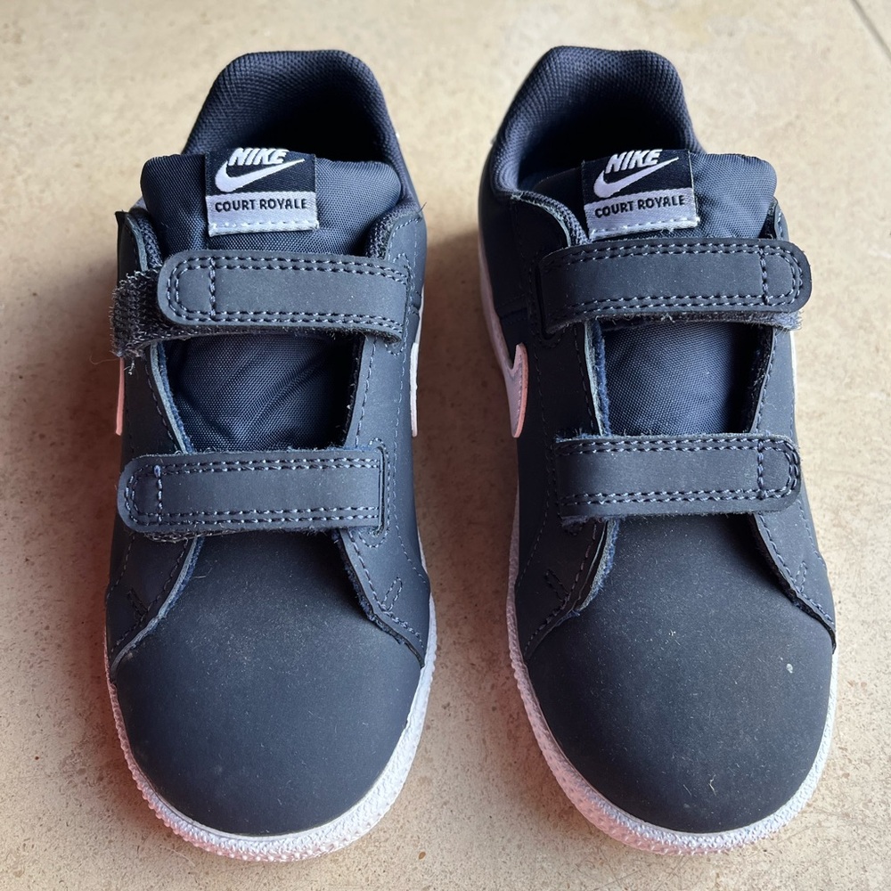 NIKE Kids’ Court Royale Sneakers, Navy with White Little Kids Size 10c